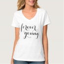 Buscar jóvenes camisetas Para ella