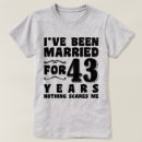 Buscar diseño romántico ropa Para ellos