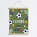 Buscar balones de fútbol posters Chico