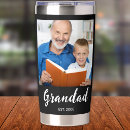 Buscar niño vasos Foto
