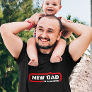 Buscar nuevo papá camisetas Humor