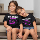 Buscar gemelo infantil ropa Chica