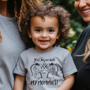 Buscar mamá lesbiana bebe ropa Dos mamás