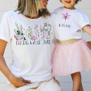 Buscar flor camisetas futura madre