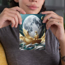 Buscar iluminado por la luna postales Para todos