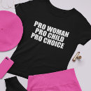 Buscar legal ropa Feminista