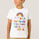 Buscar arco iris niño ropa nubes