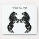 Buscar agujero en uno alfombrillas de raton Para él