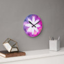 Buscar color rosa oscuro relojes de pared Floral