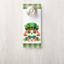 Buscar perros colgadores de puertas Lindo