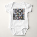 Buscar tatuaje bebe ropa Fondo