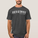 Buscar gancho camisetas El tirar
