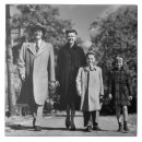 Buscar el caminar azulejos Blanco y negro