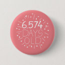 Buscar 18 años chapas General y unisex