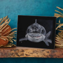 Buscar tiburón placas fotograbadas Mar
