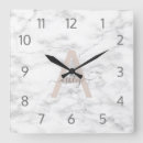 Buscar mármol blanco relojes de pared Monograma