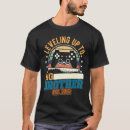 Buscar subiendo camisetas Jugando