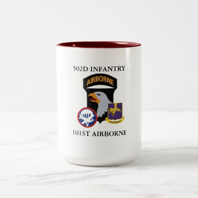 101ST TAZA AEROTRANSPORTADA de la INFANTERÍA 502D (Centro)