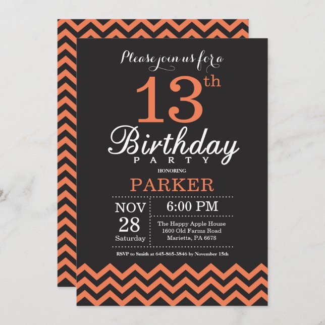 13.ª invitación de cumpleaños Chevron negro y cora (Anverso / Reverso)