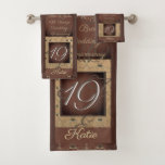 19° Aniversario Boda Color de la toalla de bronce<br><div class="desc">Este diseño se compone de mis gráficos cardíacos rosas junto con su año de aniversario y "bronce" escrito en letra caligráfica como elemento de diseño. Estoy disponible para ayudarte con cualquier nuevo diseño o personalización que desees,  sólo envíame un mensaje y regresaré enseguida.</div>