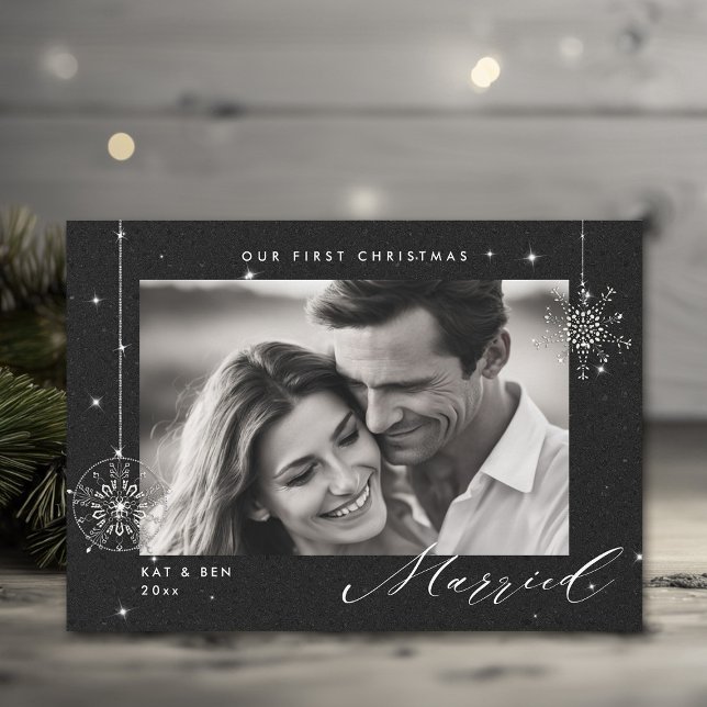 1.ª Navidad casada con Black Sparkles Foto moderna (christmas card first married couple black glitter sparkle modern minimalist snowflake winter wonder)