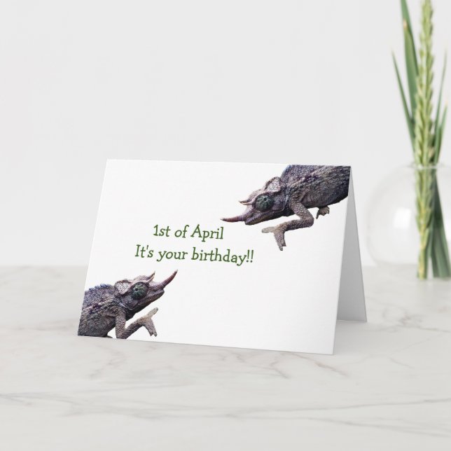 1 de abril tarjeta de cumpleaños por el camaleón (Anverso)