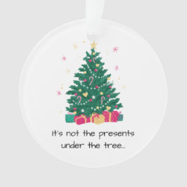 2024 es quién rodea el ornamento acrílico del árbo