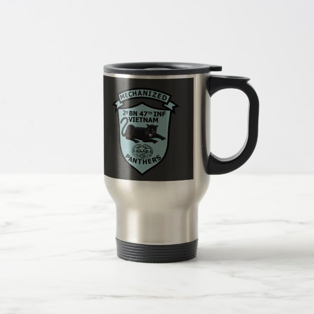 2/47o Escudo de la infantería y taza de los (Derecha)