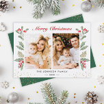 2 Foto Feliz Navidad Holly Berries Greenery<br><div class="desc">Envíe sus deseos/mensajes a sus Navidades con estas tarjetas de fotos botánicas Mistletoe que incluyen Floral acuática y bayas con un pequeño contenedor de oro para destacar su mensaje de bienvenida. (1) Para una mayor personalización, haga clic en el enlace "personalizar adicional" y utilice nuestra herramienta de diseño para modificar...</div>