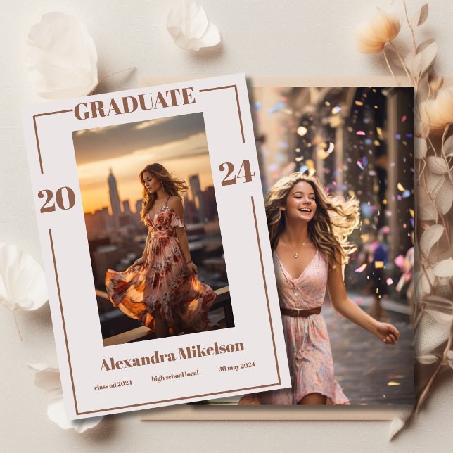 2 Fotos Foto de Graduado Anuncio de Graduación (Subido por el creador)