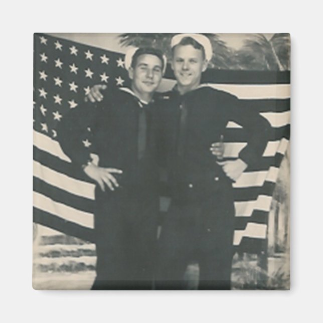 2 marineros frente al imán de la bandera (Frente)