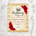 30.º cumpleaños - Invitación de Rosas de bandas de<br><div class="desc">30.ª Invitación de cumpleaños. Diseño elegante en oro y rojo. Presenta franjas de oro purpurina falsas,  letra de guión elegante de rosas rojas y confeti. Perfecto para una fiesta de cumpleaños glam.</div>