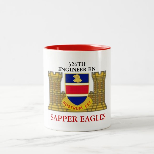 326TH TAZA de EAGLES del BOMBERO de los BN del (Centro)