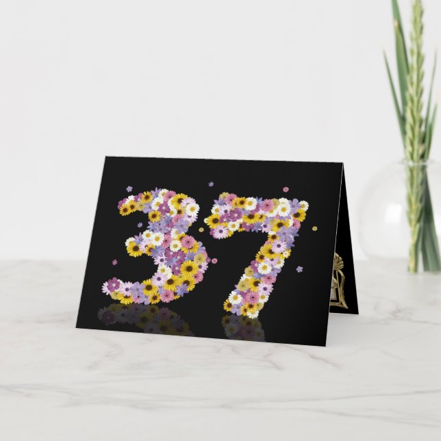 37.ª tarjeta de cumpleaños con letras floridas (Anverso)