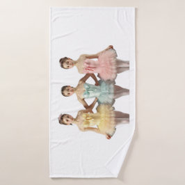 3 bailarinas en tonos suaves Toalla