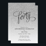 40.ª invitación Purpurina de plata de cumpleaños<br><div class="desc">Esta moderna invitación a la fiesta de cumpleaños de Purpurina Silver Ombre presenta un purpurina brillante falso y un audaz encabezado de tipografía. Agregue el texto de su personalizado mediante el formulario de plantilla. Hay opciones adicionales para texto y diseño disponibles si elige un personalizar más detallado.</div>