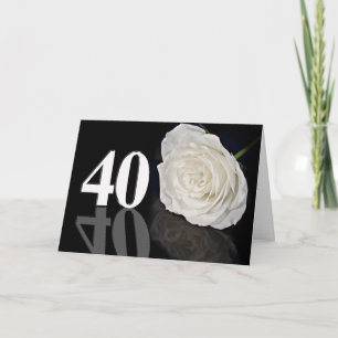 40.ª tarjeta de cumpleaños con una rosa blanca clá