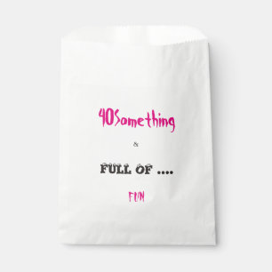 40 Algo y muchas bolsas divertidas