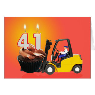 41 Aniversario con torta, velas y montacargas