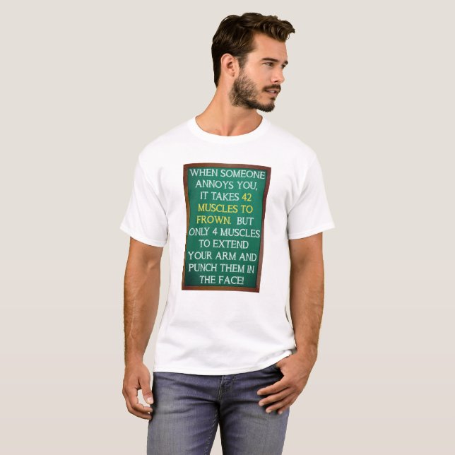 4 Músculos para Golpear Camiseta Divertida (Anverso completo)