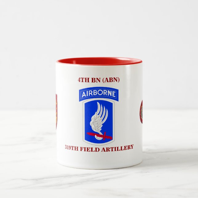 4to 319TH TAZA de la ARTILLERÍA DE CAMPAÑA del (Centro)