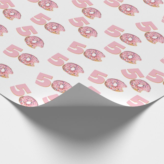 50.º Papel de envolver de donut rosado de cumpleañ (Esquina)
