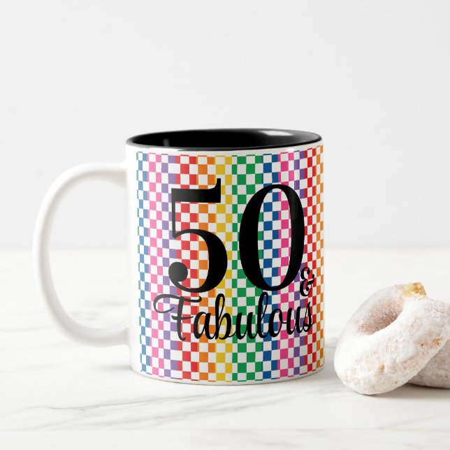 50 y fabulosa taza de enfermería bajo arco iris (Con donut)