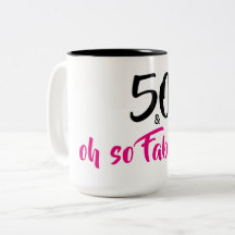 50 y taza de café fabulosa del cumpleaños