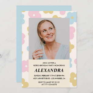 55.ª invitación de cumpleaños Retro Groovy Flowers