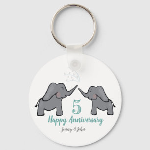 5.º llavero de elefante en el aniversario del boda