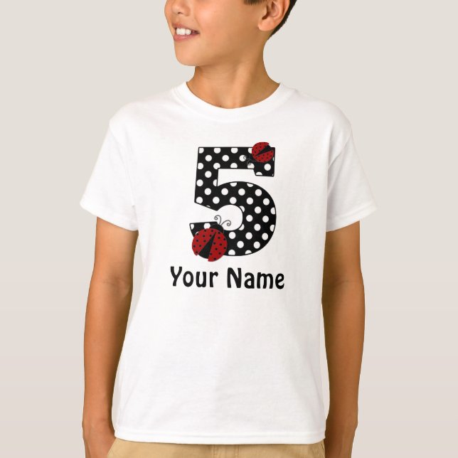 5to Camisa personalizada mariquita del cumpleaños (Anverso)
