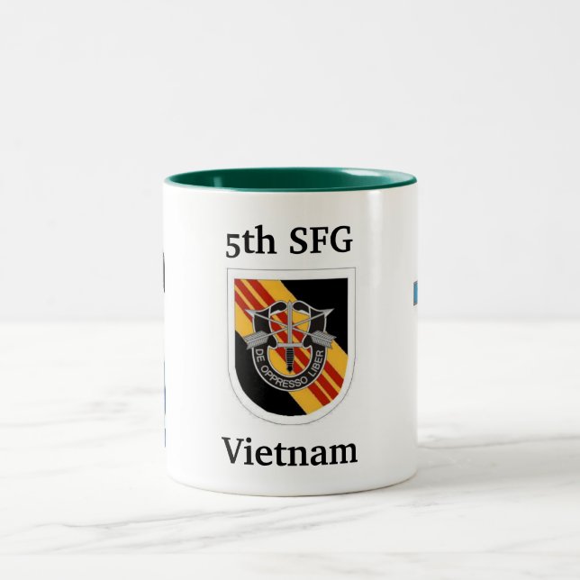 5to Taza de Vietnam del grupo de las fuerzas (Centro)