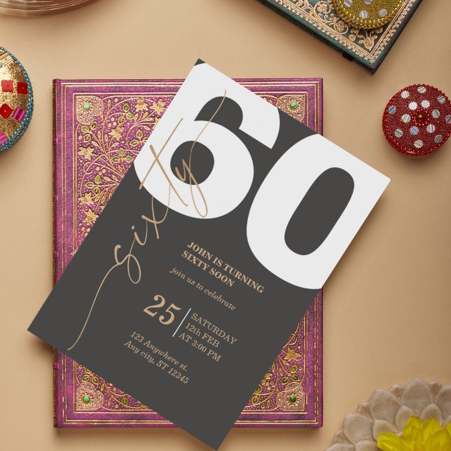 60.ª invitación de cumpleaños con caligrafía dorad (60th Birthday Invitation with Gilded Calligraphy)