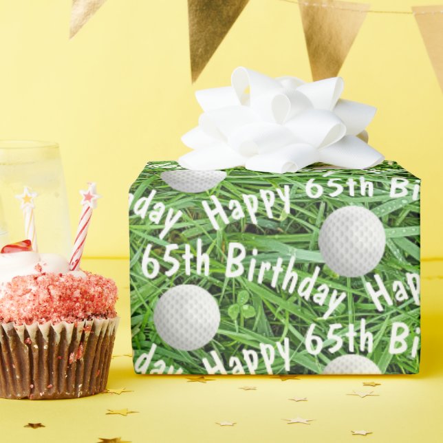 65.º cumpleaños en bolas de golf sobre papel de re (Fiesta de cumpleaños )
